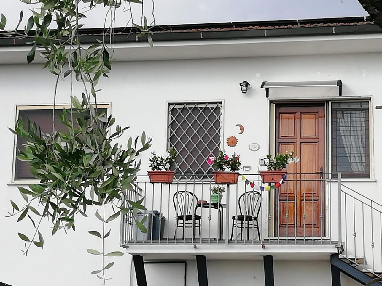La Casa Di Silvia Lägenhet Massarosa Exteriör bild